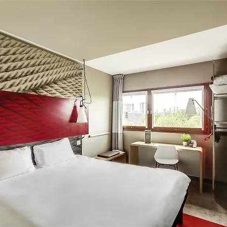 Ibis Bercy Village