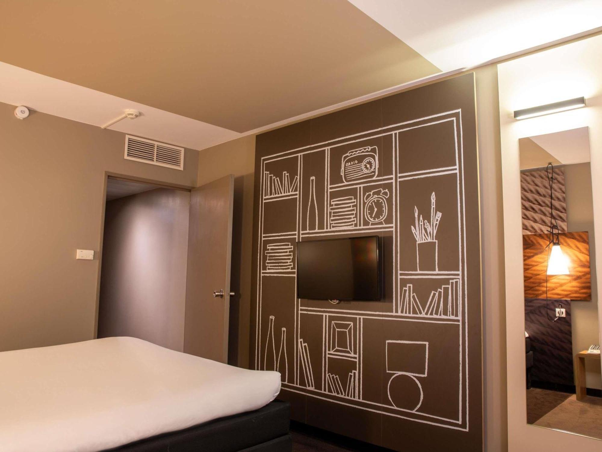 Ibis Bercy Village