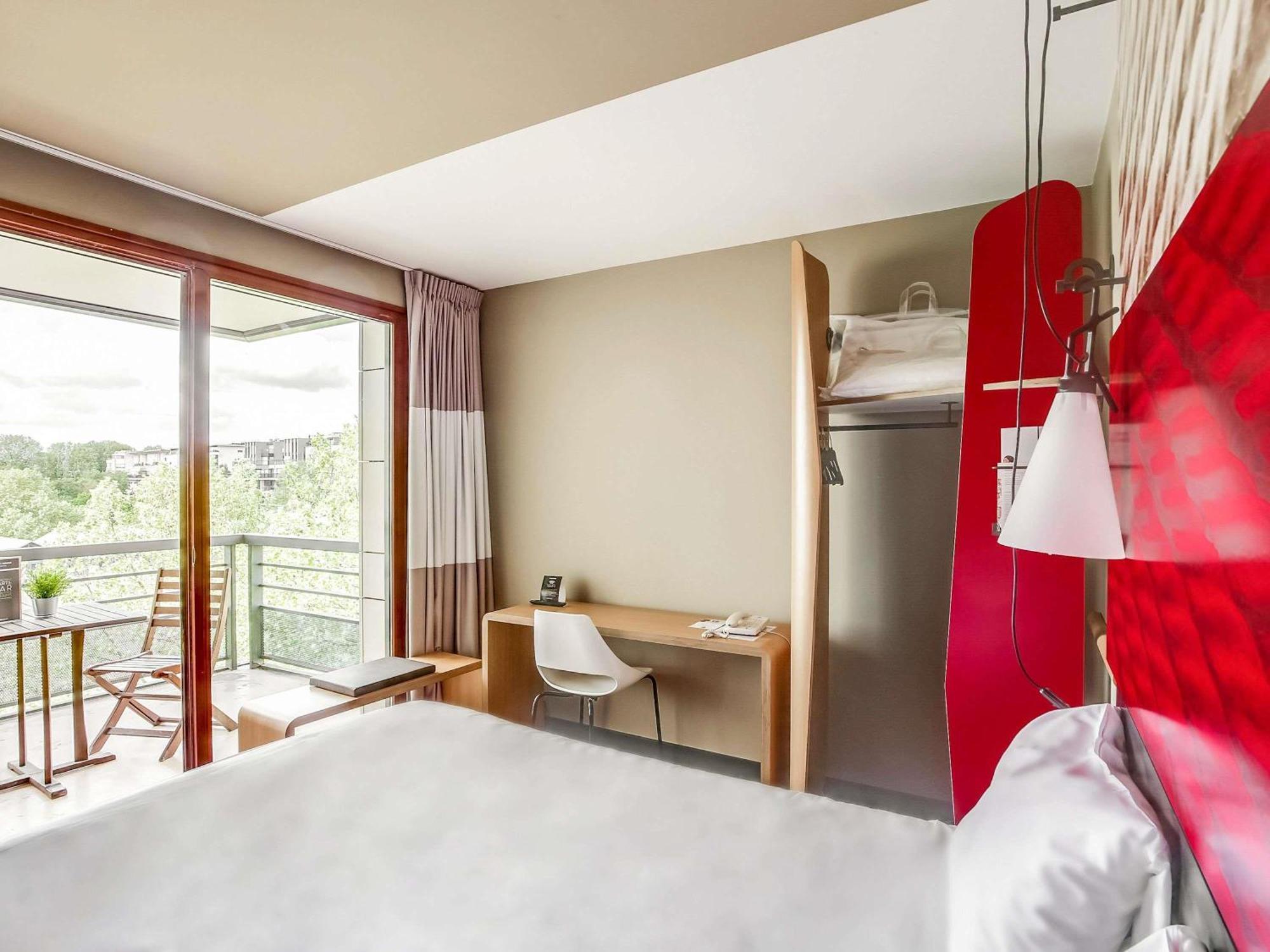 Ibis Bercy Village 3*